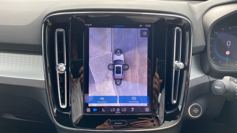 Volvo XC40 2.0 B3P Plus Dark 5dr Auto Petrol Estate